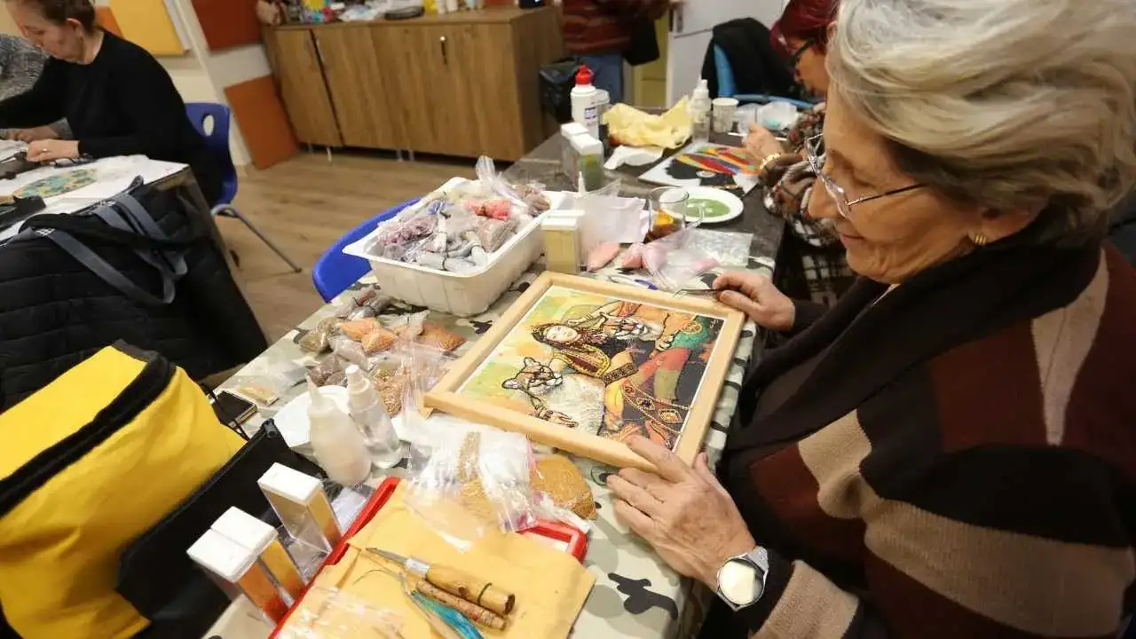 Kepez’de Sanat ve Eğitim Ücretsiz: Bu Akademinin Kapısı Herkese Açık! 3